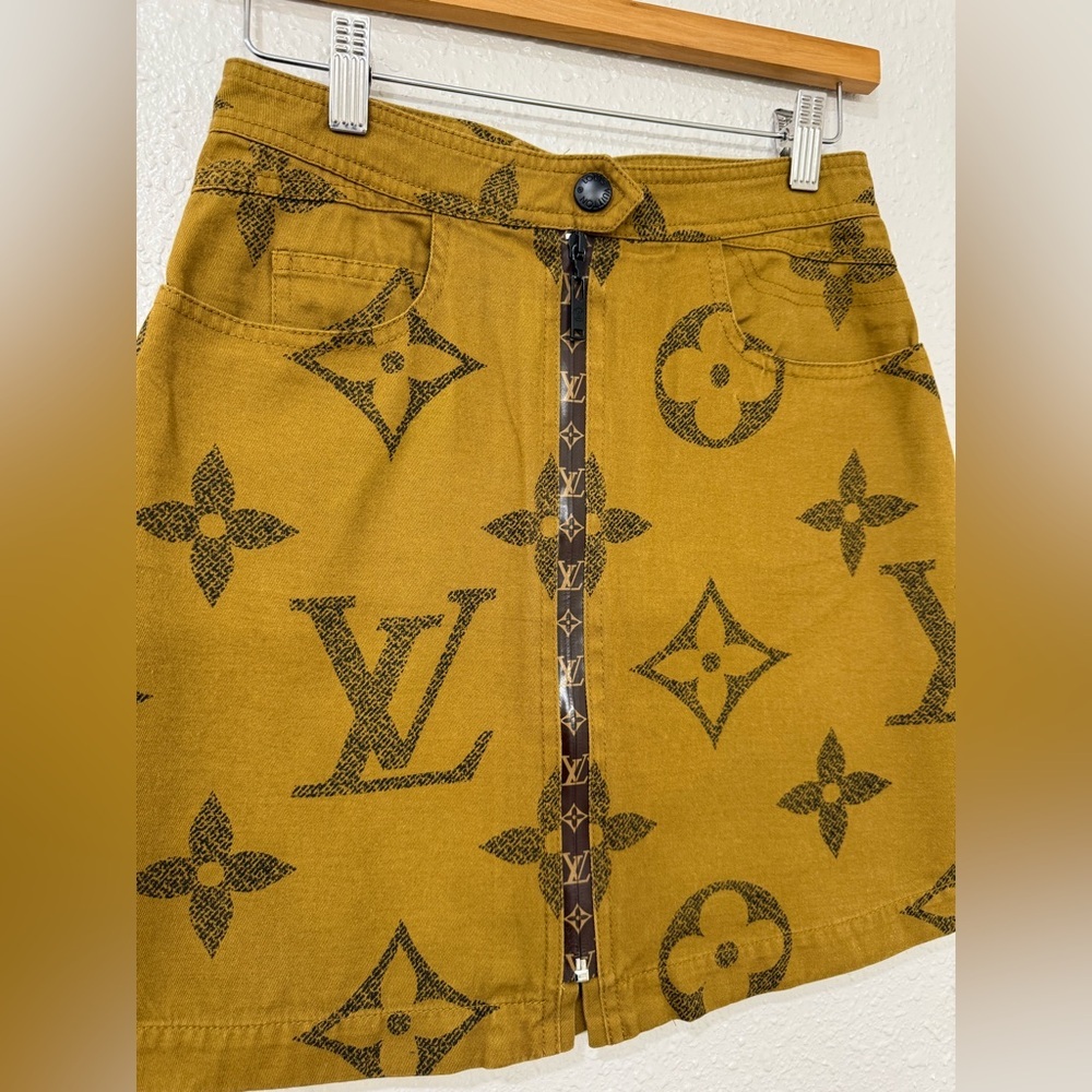 Louis Vuitton Monogram Cotton Mini Skirt – Size 36 (XS-S) - Picture 5 of 16